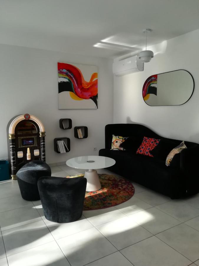 Bel Appartement Avec Terrasse - Plage De Carro A Pied Martigues Exterior photo