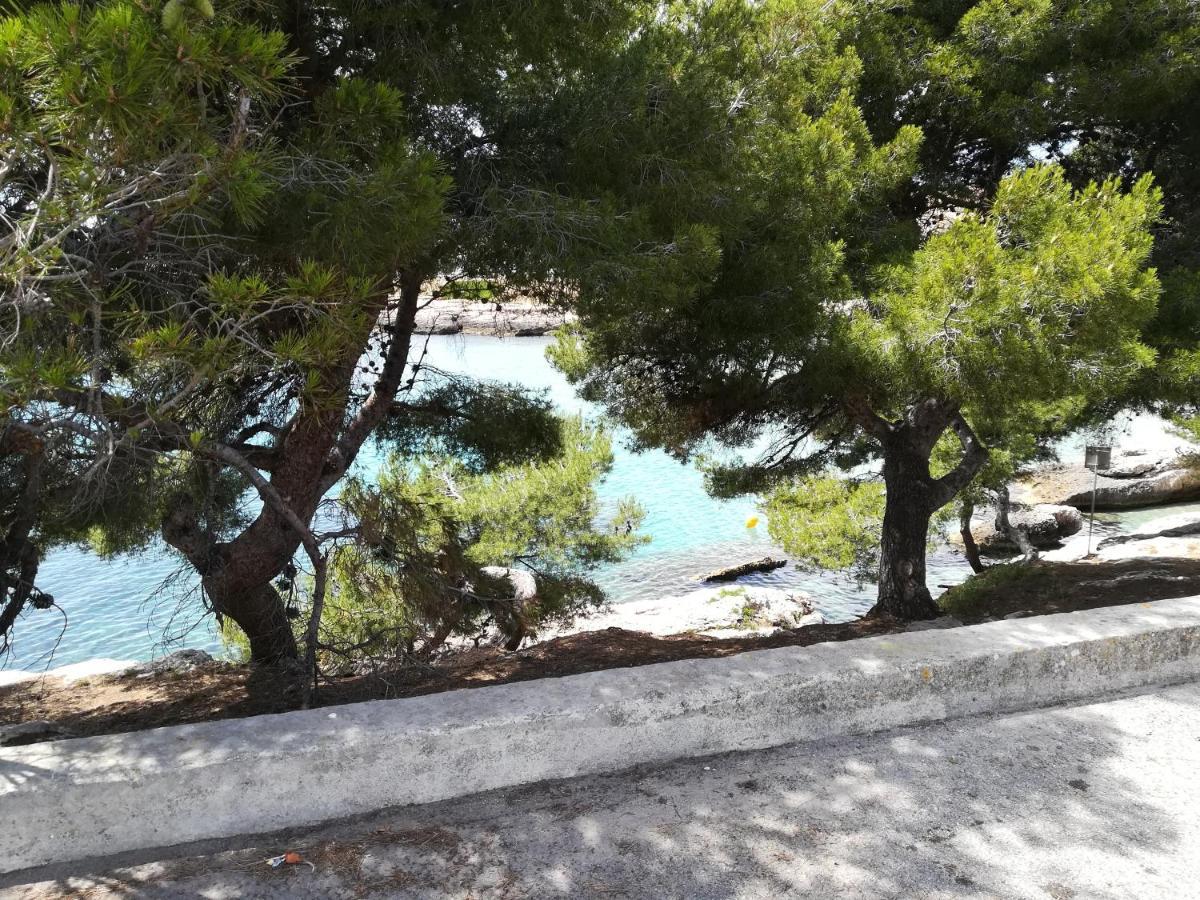 Bel Appartement Avec Terrasse - Plage De Carro A Pied Martigues Exterior photo